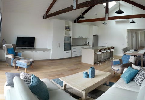 Central Barwon Heads - Accommodation Great Ocean Road 2