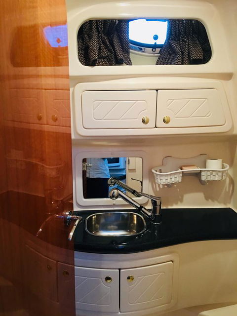 Luxury On The Water (Private Luxurious Boat) - Accommodation Great Ocean Road 5