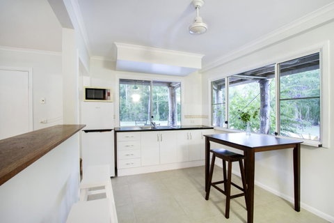 Airlie Beach Eco Cabins - Adults Only - Accommodation Great Ocean Road 37