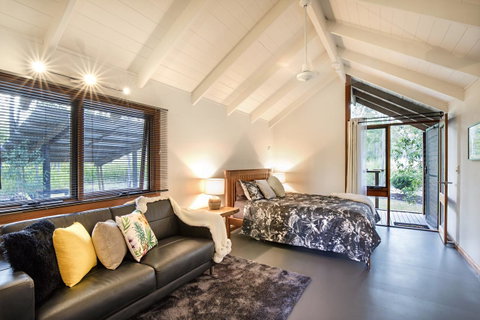Airlie Beach Eco Cabins - Adults Only - Accommodation Great Ocean Road 21
