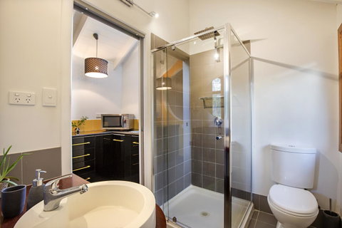 Airlie Beach Eco Cabins - Adults Only - Accommodation Great Ocean Road 30