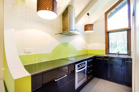 Airlie Beach Eco Cabins - Adults Only - Accommodation Great Ocean Road 10