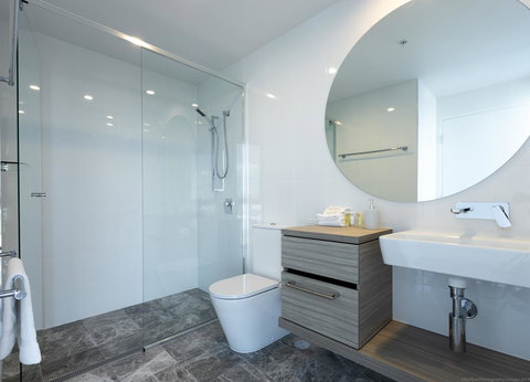 Qube Broadbeach - Accommodation Great Ocean Road 5