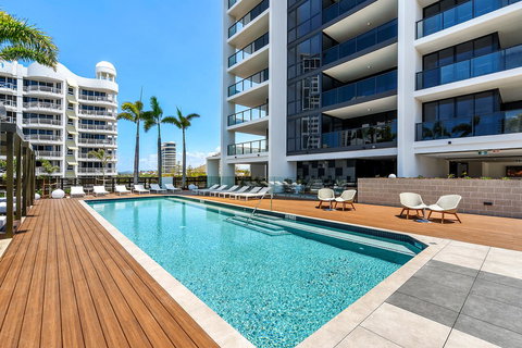 Qube Broadbeach - Accommodation Great Ocean Road 17