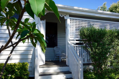 Frangipani House - Accommodation Great Ocean Road 1