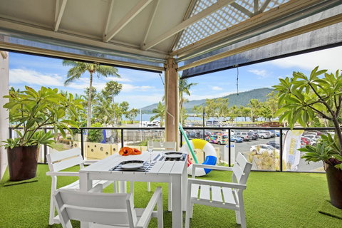 Montipora Unit 3 - In The Heart Of Airlie, Wi-fi And Netflix - Accommodation Great Ocean Road 10