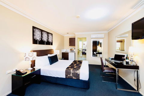 Ambassador On Ruthven - Accommodation Great Ocean Road 13