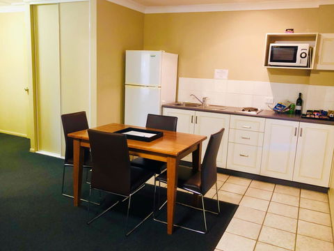 Ambassador On Ruthven - Accommodation Great Ocean Road 35