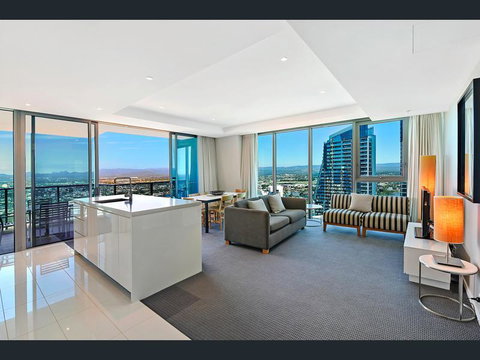 H Star Residences-- Paradise Stayz - Accommodation Great Ocean Road 2