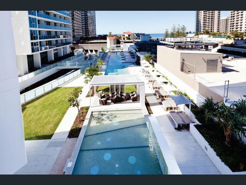 H Star Residences-- Paradise Stayz - Accommodation Great Ocean Road 4