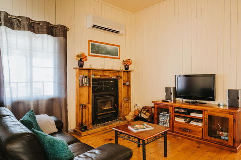 Apple Blossom Cottages - Accommodation Great Ocean Road 6