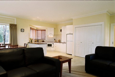 Waverley House Cottages - Accommodation Great Ocean Road 2