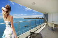 Waves Maroochy River