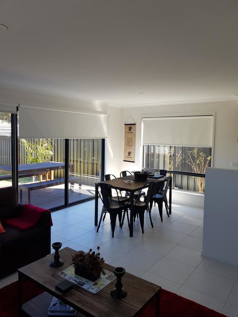 White Caps B - New Styles & Spacious Home - Accommodation Great Ocean Road 1