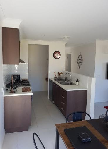 White Caps B - New Styles & Spacious Home - Accommodation Great Ocean Road 2