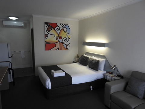 Wine Village Motor Inn - Accommodation Great Ocean Road 3