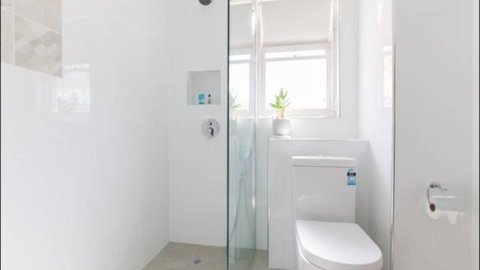 B4 Crawley Apartment 1 BRM & Sleepout Near UWA - Accommodation Great Ocean Road 4