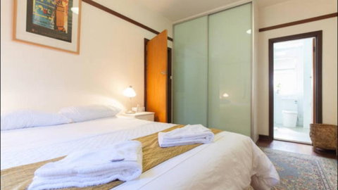 B4 Crawley Apartment 1 BRM & Sleepout Near UWA - Accommodation Great Ocean Road 2