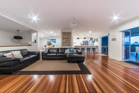 Hayman Views - Accommodation Great Ocean Road 0