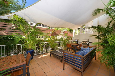 Port Douglas Apartments - Adults Only Oasis - Accommodation Great Ocean Road 4