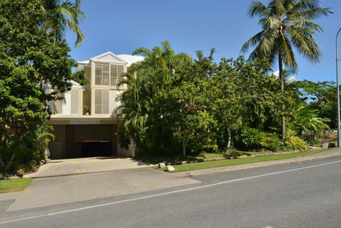Port Douglas Apartments - Adults Only Oasis - Accommodation Great Ocean Road 28