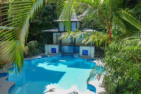 Martinique On Macrossan - Accommodation Great Ocean Road 10