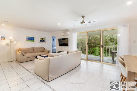 Immaculate Spacious Second Floor Unit Overlooking Pristine Parklands - Accommodation Great Ocean Road 3