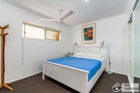 Immaculate Spacious Second Floor Unit Overlooking Pristine Parklands - Accommodation Great Ocean Road 8