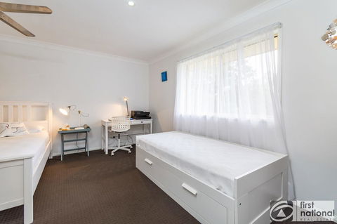 Immaculate Spacious Second Floor Unit Overlooking Pristine Parklands - Accommodation Great Ocean Road 4