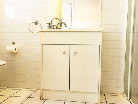 'Bagnall Views' 2/161 Government Rd - Stylish & Modern Duplex Across The Road To The Waters Edge - Accommodation Great Ocean Road 2