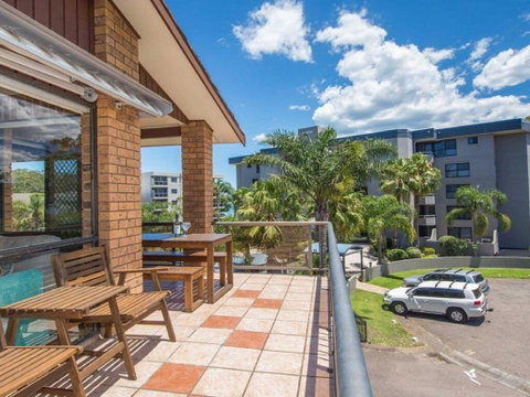 'COLUMBIA VIEWS', 2/9 COLUMBIA CLOSE - AIRCON, WIFI, NETFLIX, VIEWS & BOAT PARKING - Accommodation Great Ocean Road 1