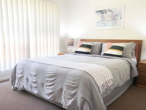 'Sandy Palms' 28 Moorooba Cr - Beautiful Home With Wifi, Air-con And Boat Parking - Accommodation Great Ocean Road 1