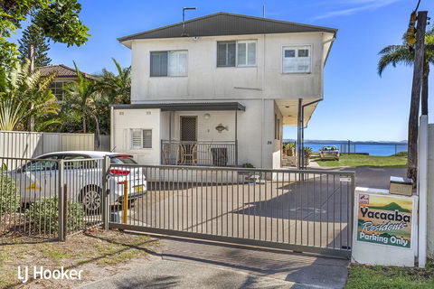 'Yacaaba' Beautiful Waterfront Location - Accommodation Great Ocean Road 0