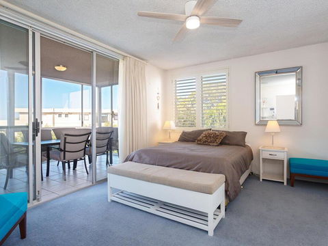 1 'Portofino' 7 Laman Street - Aircon & 1st Level Unit - Accommodation Great Ocean Road 3