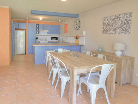 10 'Magnus Gardens' 7 Magnus Street - Air Conditioned & Walk To Town Centre - Accommodation Great Ocean Road 1