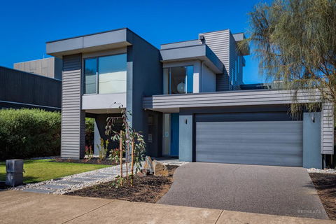 10 Sands Bvd - Accommodation Great Ocean Road 1