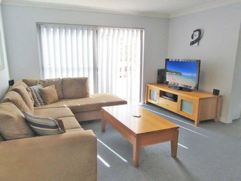 11 'Silvana Court', 26 Ajax Avenue - Close To The Water And Clubs - Accommodation Great Ocean Road 2