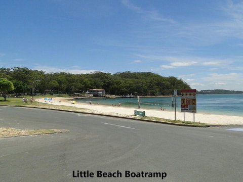 12 'Florentine' , 11 Columbia Close - WIFI, Aircon, Spectacular Views - Accommodation Great Ocean Road 2