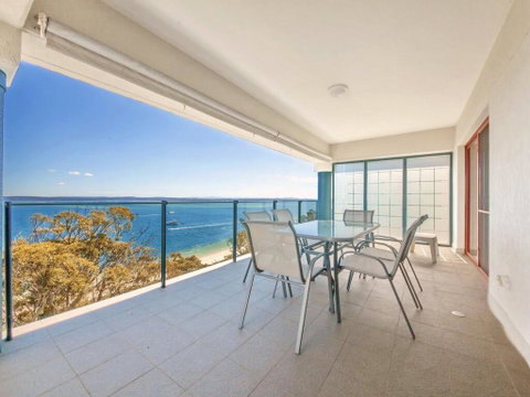 12 'Le Vogue', 16 Magnus St - Sensational Water Views, Lift, Pool & Tennis Court - Accommodation Great Ocean Road 0