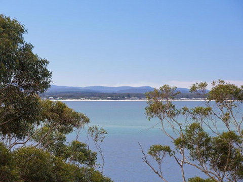 12 'Thurlow Lodge', 6 Thurlow Avenue - Water Views, Pool And Central Location - Accommodation Great Ocean Road 0