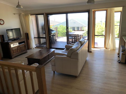 121 Montague Avenue, Kianga - Accommodation Great Ocean Road 2