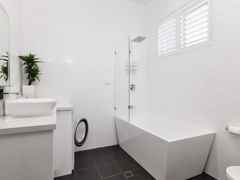 13 'Bayview Towers', 15 Victoria Parade - Ground Floor Unit With Magical Water Views - Accommodation Great Ocean Road 3
