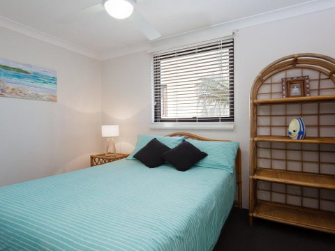 13 'Carindale', 19 Dowling Street - Large Ground Floor Unit With Pool & Tennis Court - Accommodation Great Ocean Road 1