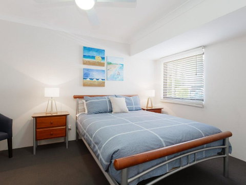 13 'Carindale', 19 Dowling Street - Large Ground Floor Unit With Pool & Tennis Court - Accommodation Great Ocean Road 3