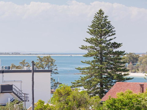 13 'Cote D'Azur', 61 Donald Street - Lovely Unit With Air Con, Pool, Lift And WiFi - Accommodation Great Ocean Road 0