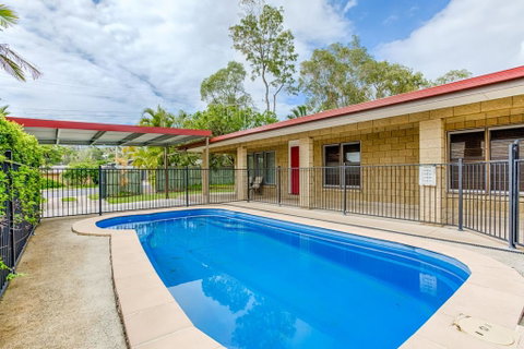 14 Double Island Drive - Rainbow Beach, Large Holiday House With Pool,Pets Welcome, Free Wi-Fi - Accommodation Great Ocean Road 0