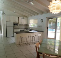 15 Larapinta Court - Family home with swimming pool in a quiet street and central location close to CBD
