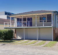 2 'Hibiscus Court' 9 Government Road - fantastic air conditioned 3 bedroom unit - Accommodation Great Ocean Road