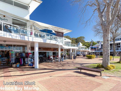 2 'Seashells' 21-23 Magnus Street - Pool , Lift , Aircon - Accommodation Great Ocean Road 0