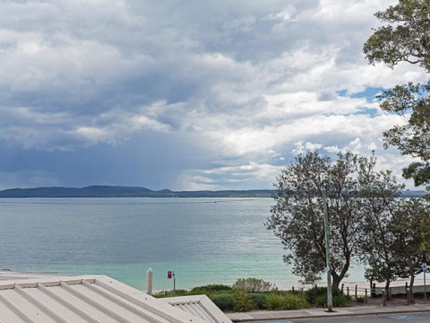 2 'Sunnie Belle' 3 Victoria Parade- Water Views Over Nelson Bay Foreshore - Accommodation Great Ocean Road 0